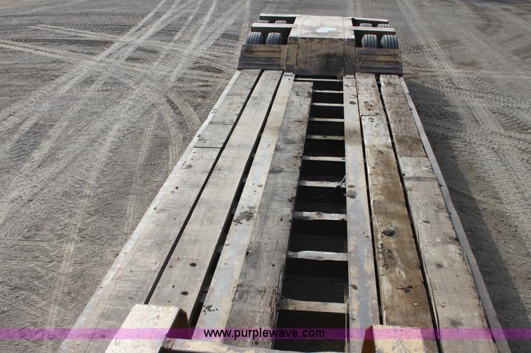 image for item F3455 1995 Witzo Challenger RG-3 lowboy trailer