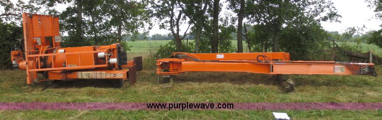 image for item F6664 IMT 16000 Series II truck mounted crane