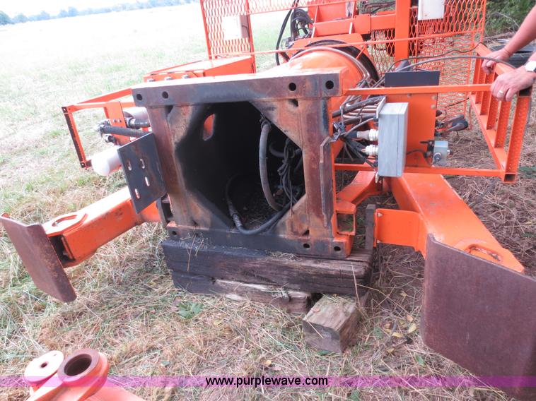 image for item F6664 IMT 16000 Series II truck mounted crane