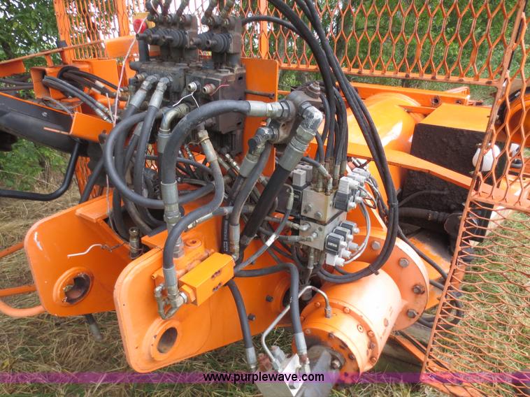 image for item F6664 IMT 16000 Series II truck mounted crane