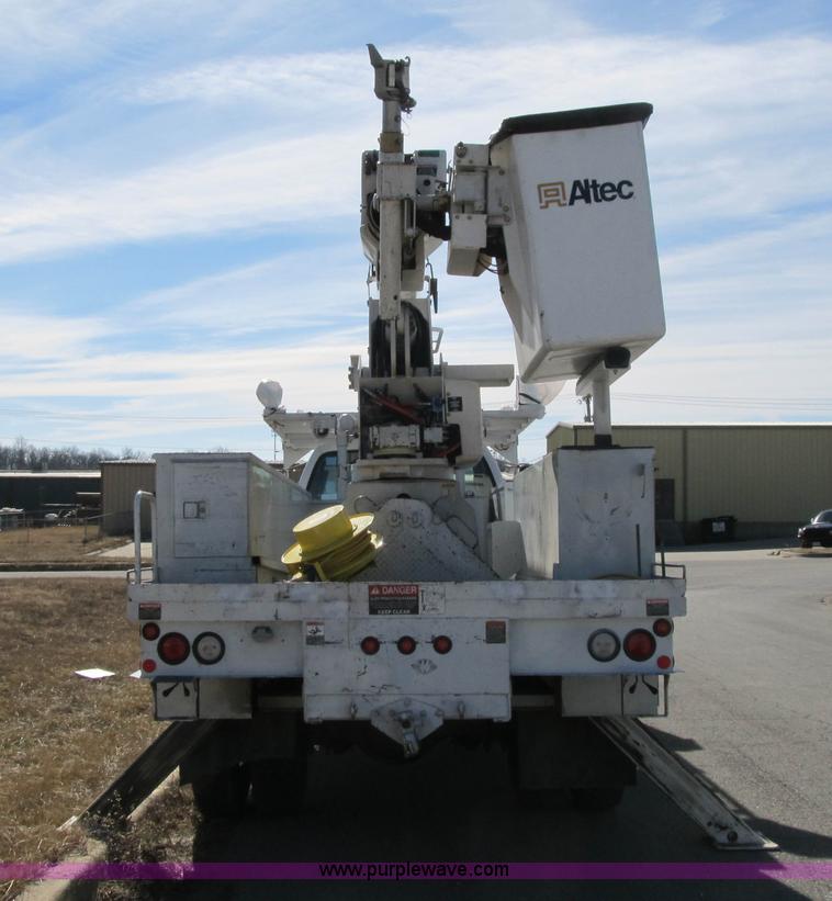 image for item F8898 2000 Ford F750 Material Handler 55' bucket truck