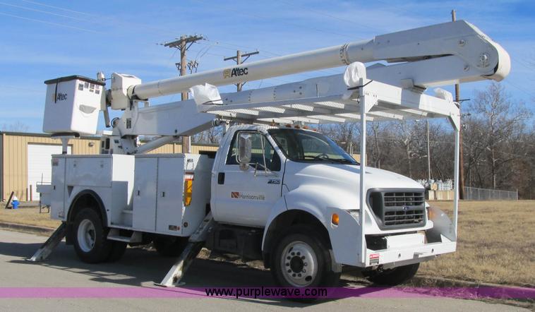 image for item F8898 2000 Ford F750 Material Handler 55' bucket truck