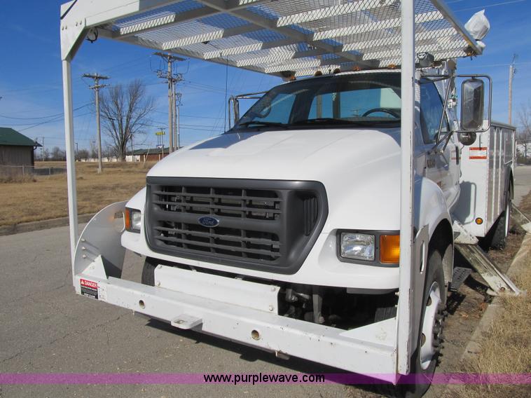 image for item F8898 2000 Ford F750 Material Handler 55' bucket truck