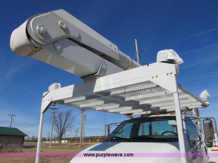 image for item F8898 2000 Ford F750 Material Handler 55' bucket truck