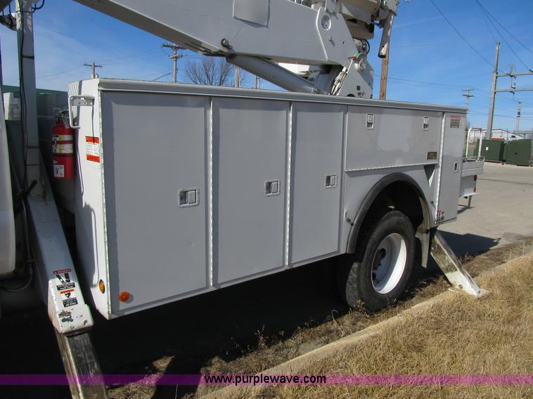 image for item F8898 2000 Ford F750 Material Handler 55' bucket truck