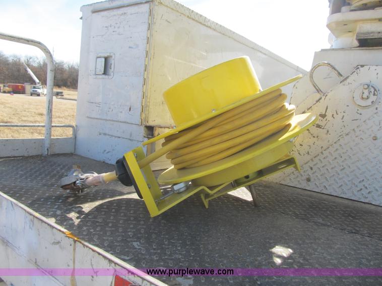 image for item F8898 2000 Ford F750 Material Handler 55' bucket truck