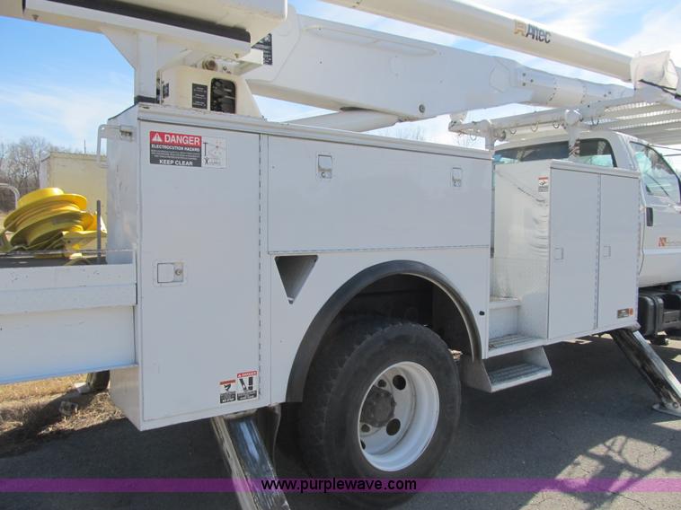 image for item F8898 2000 Ford F750 Material Handler 55' bucket truck