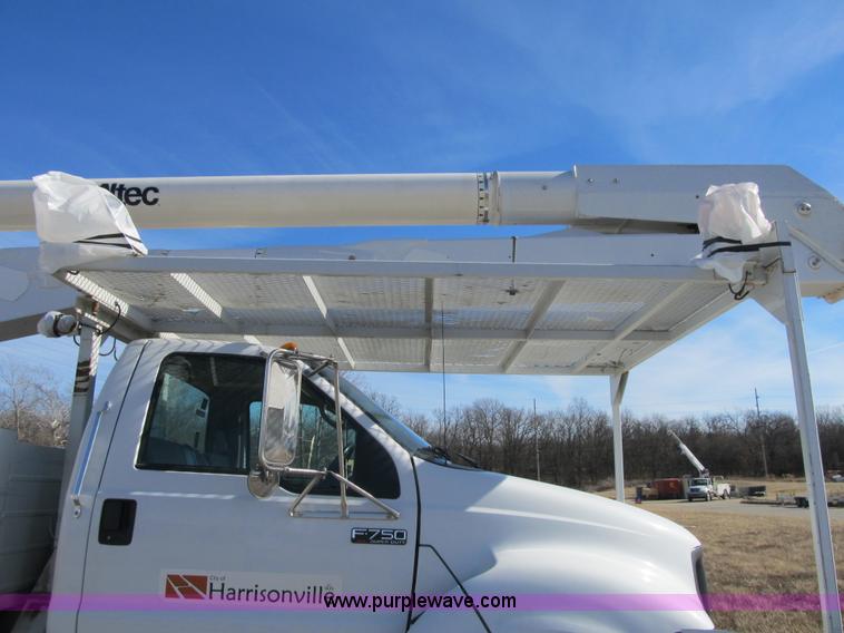 image for item F8898 2000 Ford F750 Material Handler 55' bucket truck