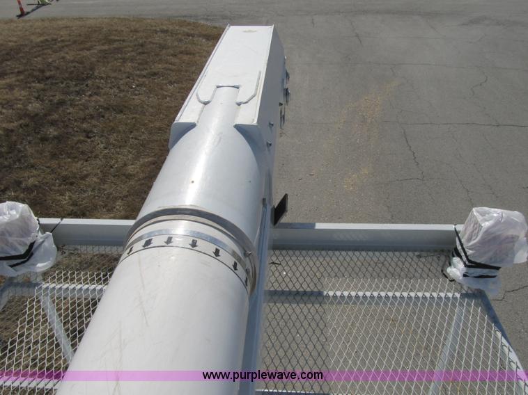 image for item F8898 2000 Ford F750 Material Handler 55' bucket truck