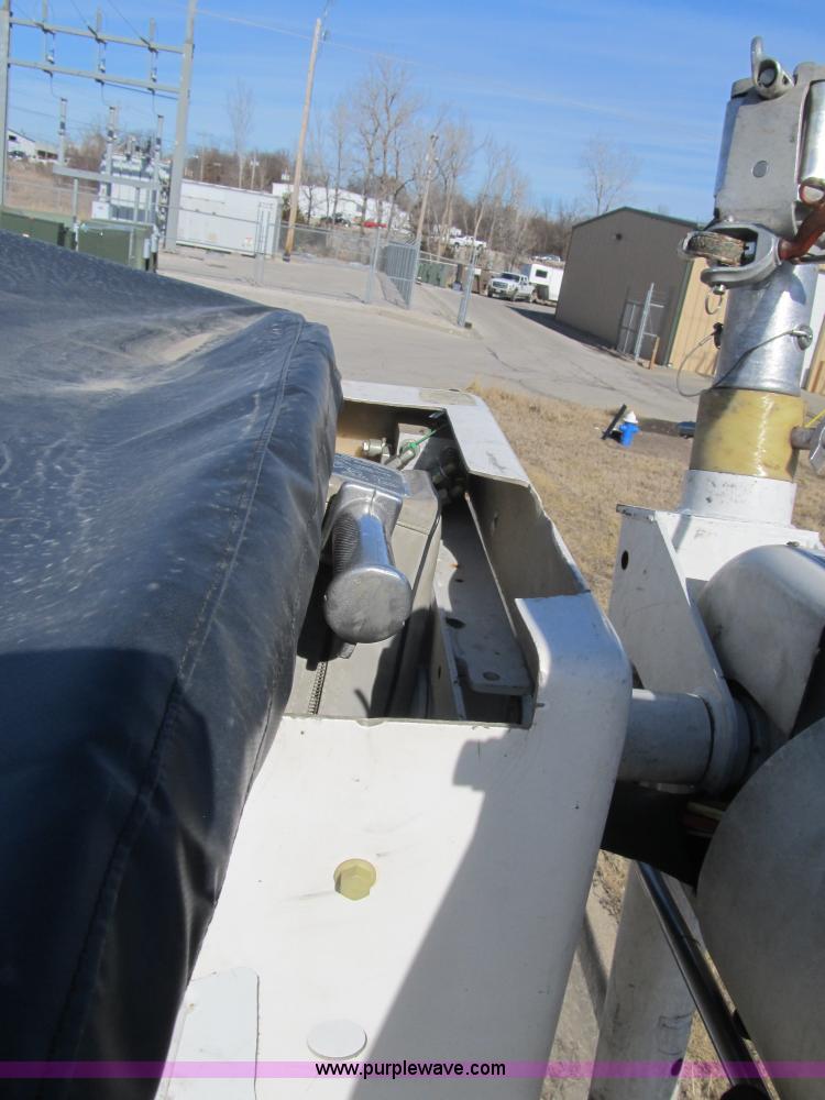 image for item F8898 2000 Ford F750 Material Handler 55' bucket truck