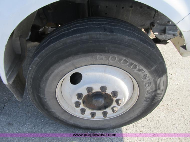 image for item F8898 2000 Ford F750 Material Handler 55' bucket truck