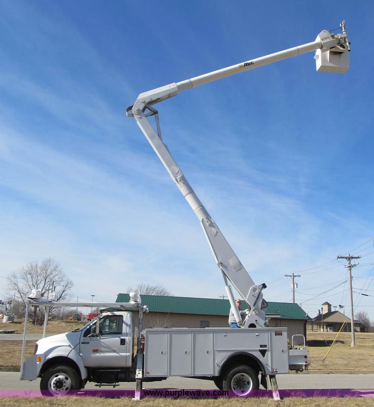image for item F8898 2000 Ford F750 Material Handler 55' bucket truck