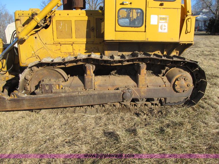 image for item F8899 1973 Caterpillar D6C dozer