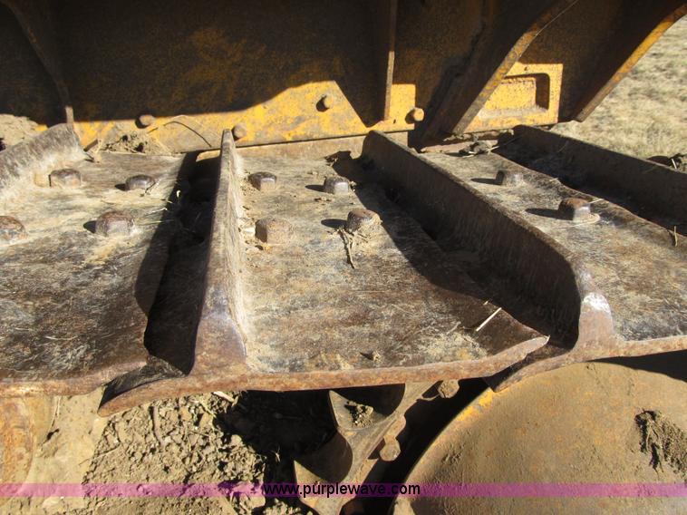 image for item F8899 1973 Caterpillar D6C dozer