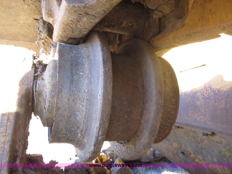 image for item F8899 1973 Caterpillar D6C dozer