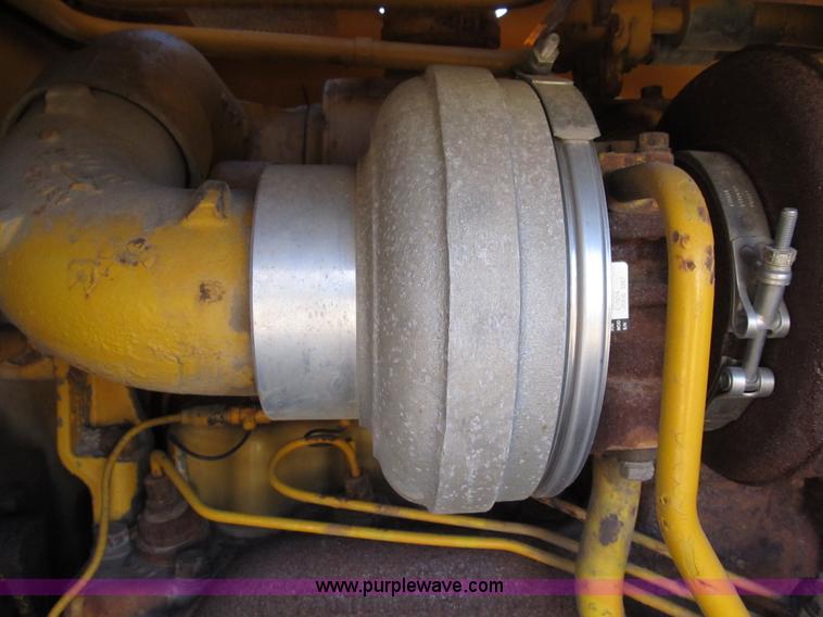 image for item F8899 1973 Caterpillar D6C dozer