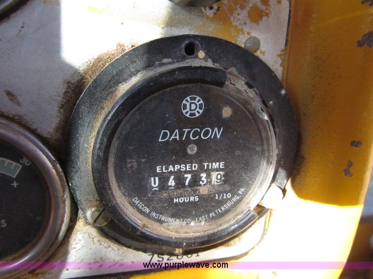 image for item F8899 1973 Caterpillar D6C dozer