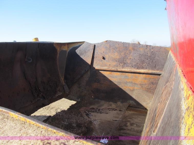 image for item F8955 2003 Ashland 1-180TS scraper