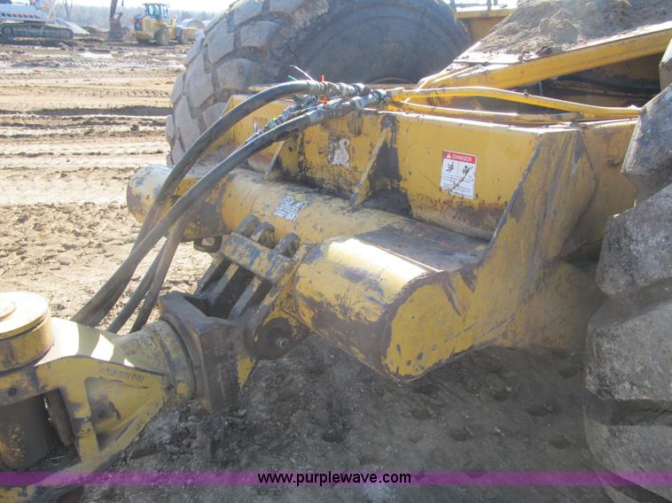 image for item F8956 2003 Ashland 1-180TS scraper