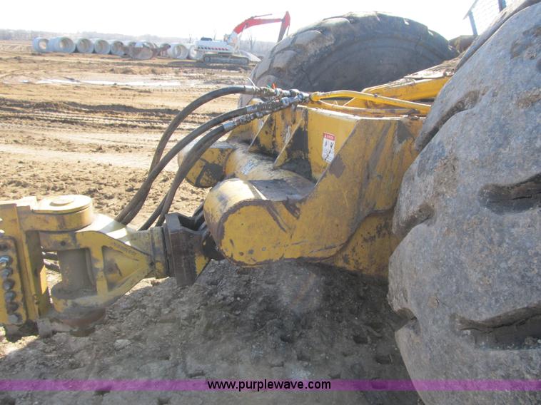 image for item F8956 2003 Ashland 1-180TS scraper