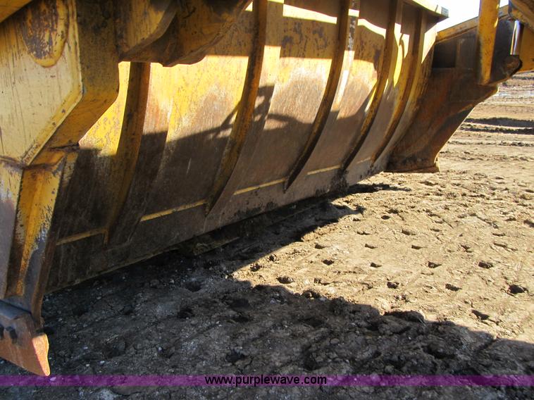 image for item F8956 2003 Ashland 1-180TS scraper