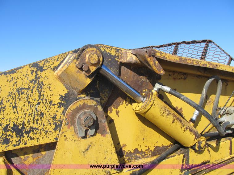 image for item F8956 2003 Ashland 1-180TS scraper