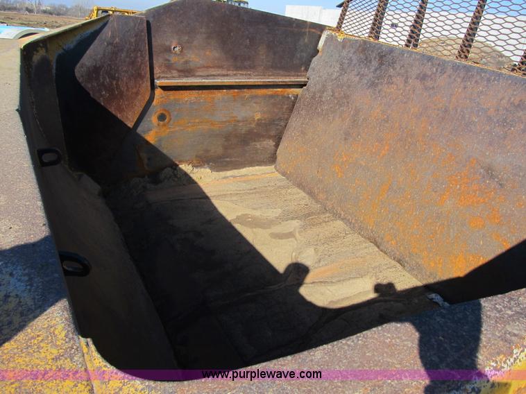 image for item F8956 2003 Ashland 1-180TS scraper