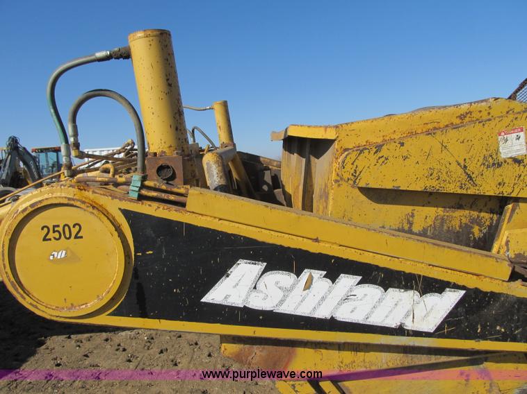 image for item F8956 2003 Ashland 1-180TS scraper