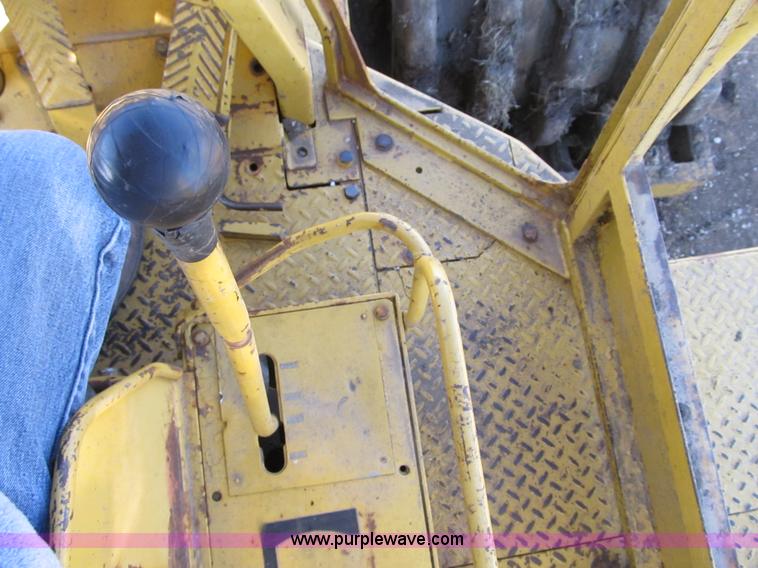 image for item F8958 1973 Caterpillar 825B compactor