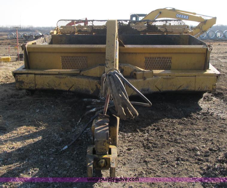 image for item F8959 Reynolds 18 CMX pan scraper