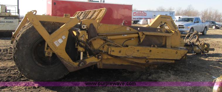 image for item F8959 Reynolds 18 CMX pan scraper