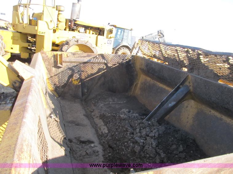 image for item F8959 Reynolds 18 CMX pan scraper