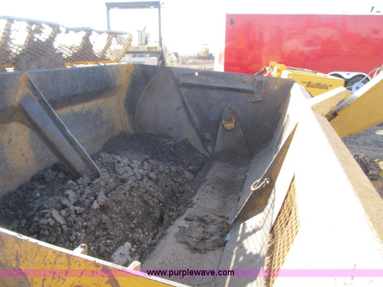 image for item F8959 Reynolds 18 CMX pan scraper