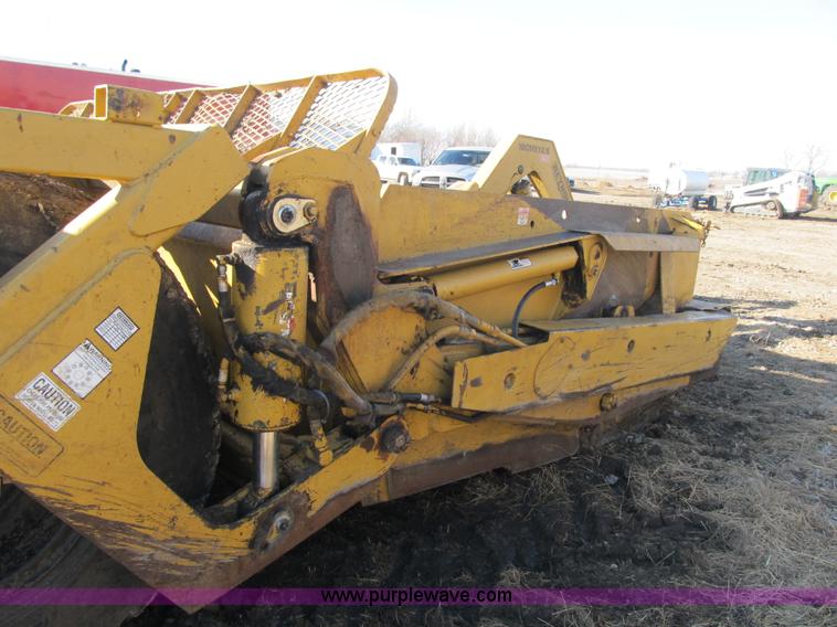 image for item F8959 Reynolds 18 CMX pan scraper