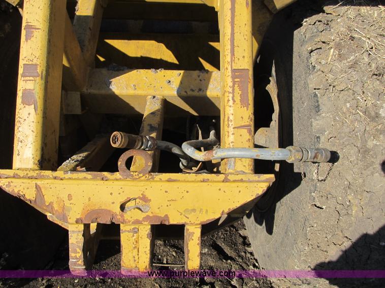 image for item F8959 Reynolds 18 CMX pan scraper