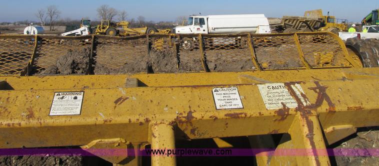 image for item F8959 Reynolds 18 CMX pan scraper