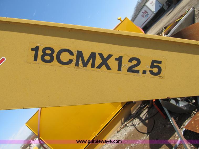 image for item F8960 2002 Reynolds 18 CMX pan scraper