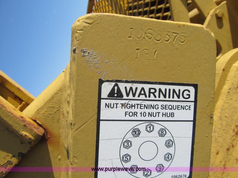 image for item F8960 2002 Reynolds 18 CMX pan scraper