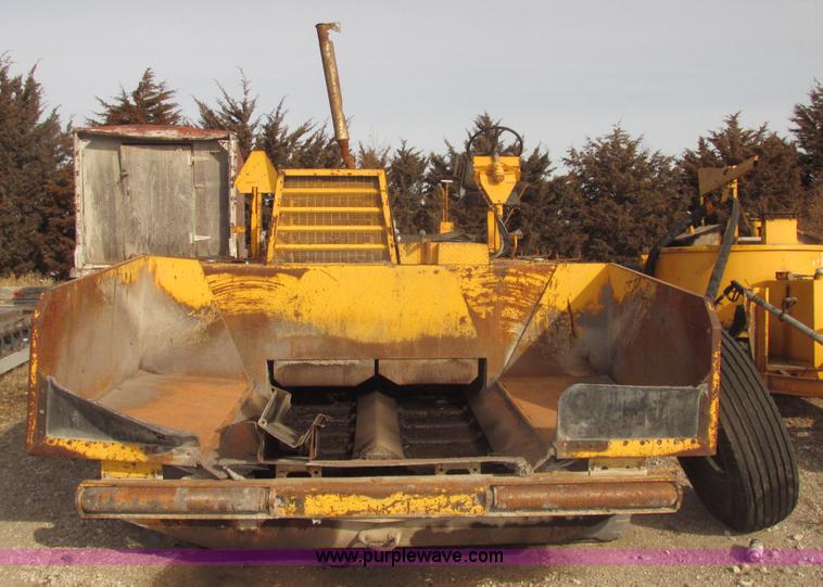 image for item G9795 1978 Blaw Knox PF115 paver