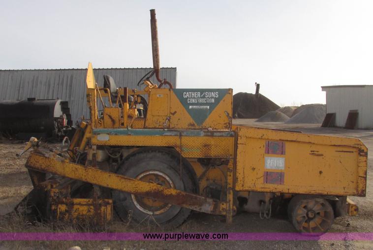 image for item G9795 1978 Blaw Knox PF115 paver