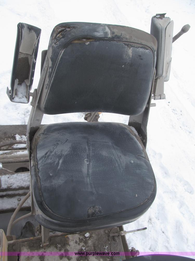 image for item G9795 1978 Blaw Knox PF115 paver