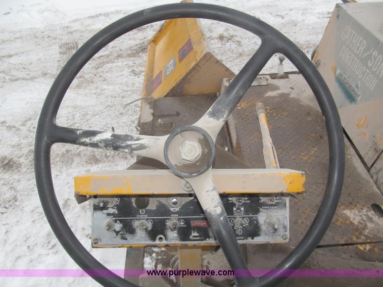 image for item G9795 1978 Blaw Knox PF115 paver