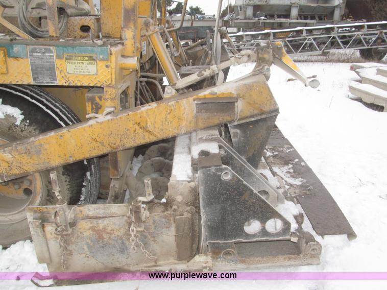 image for item G9795 1978 Blaw Knox PF115 paver