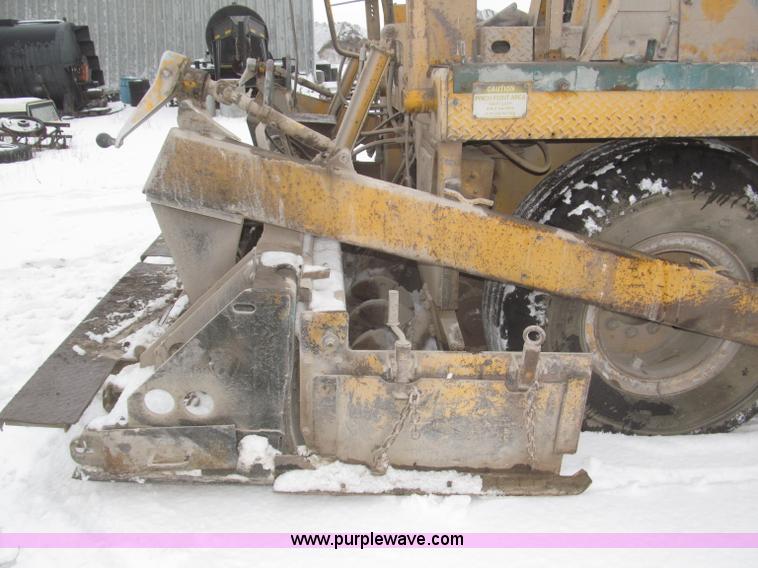 image for item G9795 1978 Blaw Knox PF115 paver