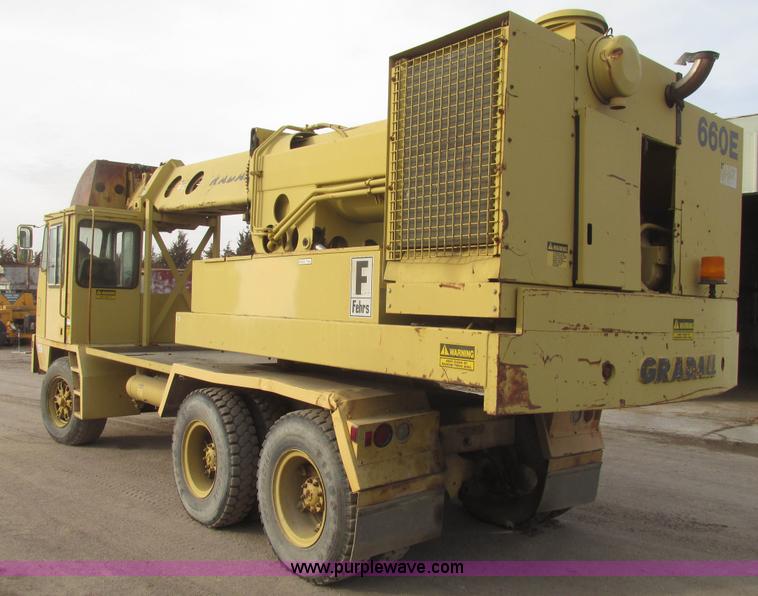 image for item G9796 Gradall G660E rubber tired excavator