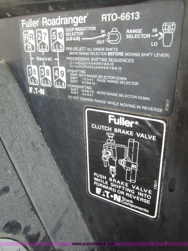 image for item G9796 Gradall G660E rubber tired excavator