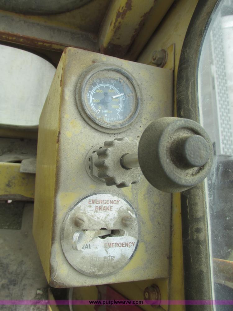 image for item G9796 Gradall G660E rubber tired excavator