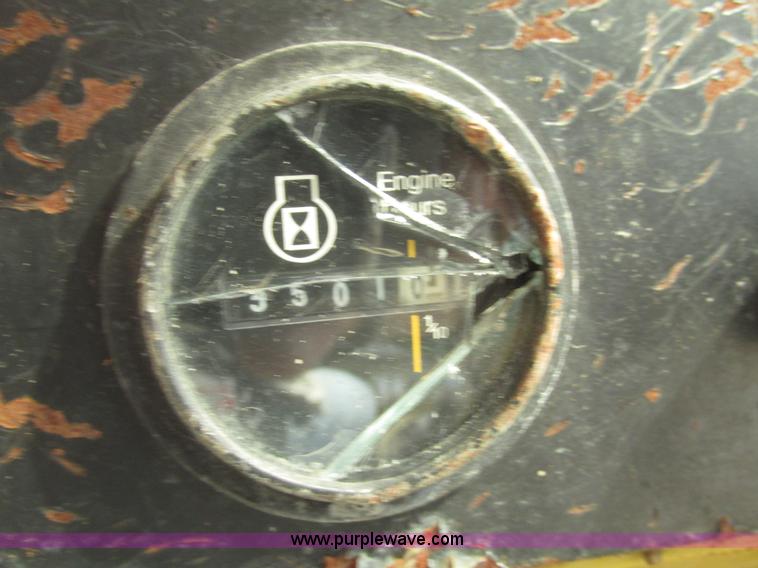 image for item G9796 Gradall G660E rubber tired excavator