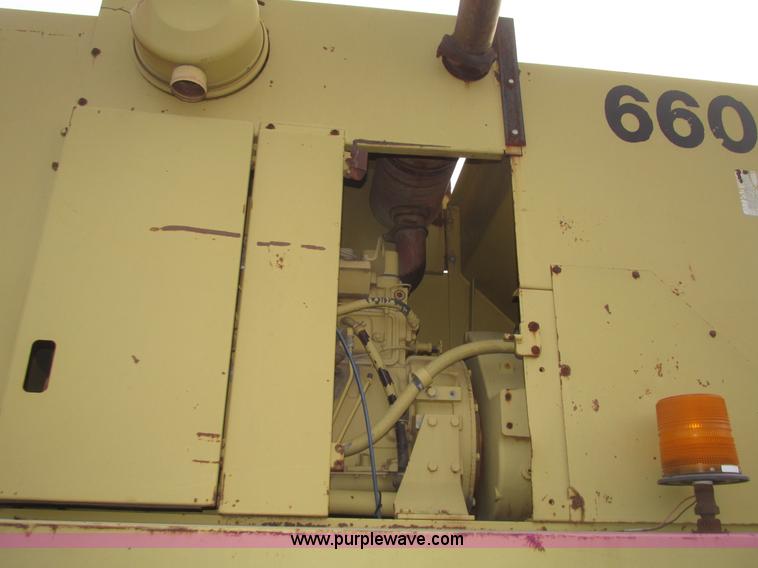 image for item G9796 Gradall G660E rubber tired excavator