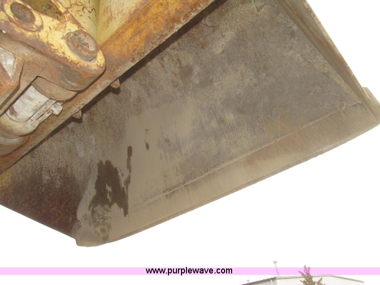 image for item G9796 Gradall G660E rubber tired excavator